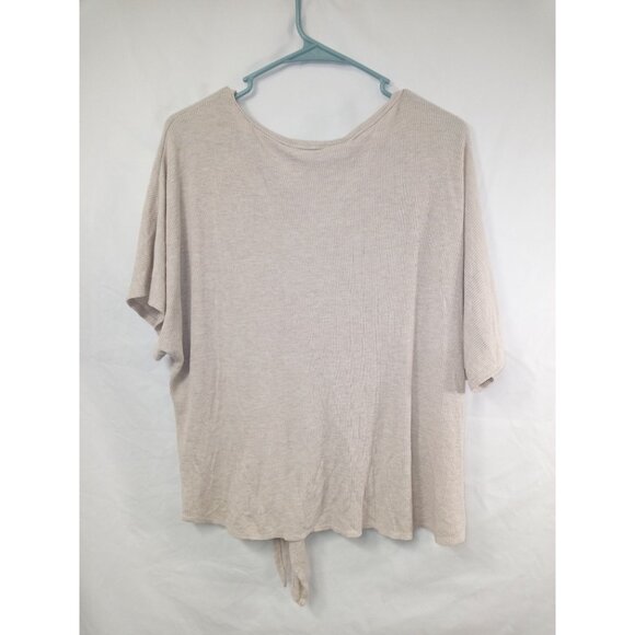 Brenda's Women's Tan Waffle Knit Short Sleeve Top Size Medium - Picture 2 of 4